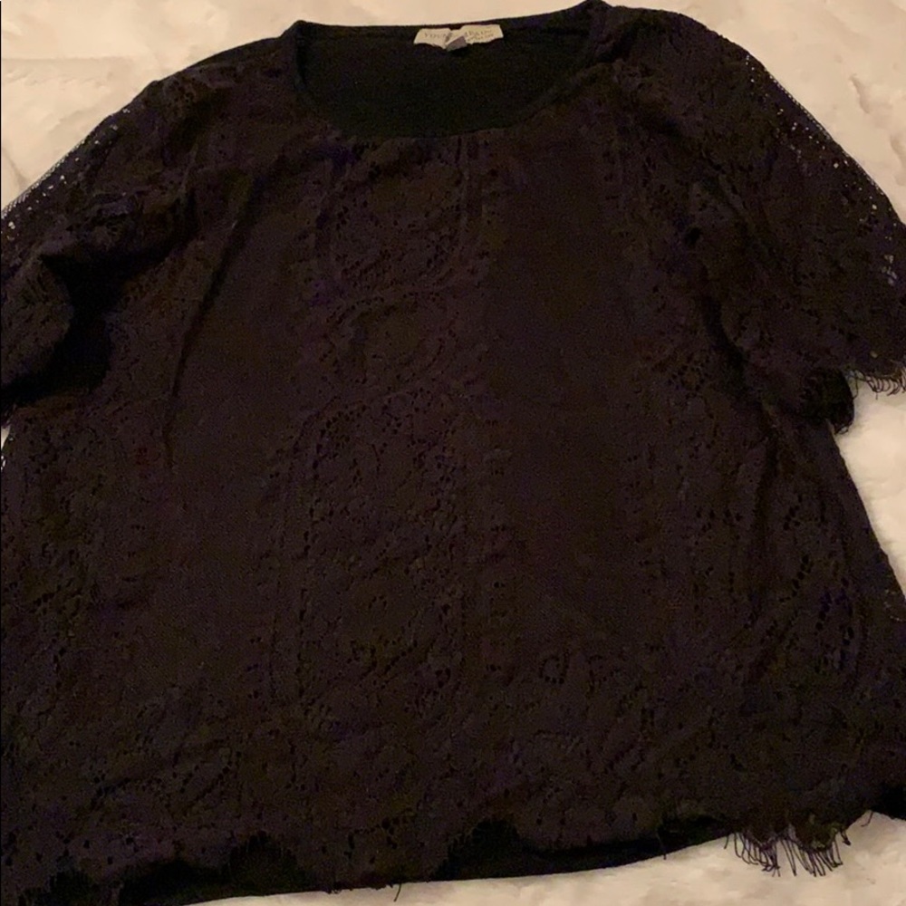 Short sleeve top with lace